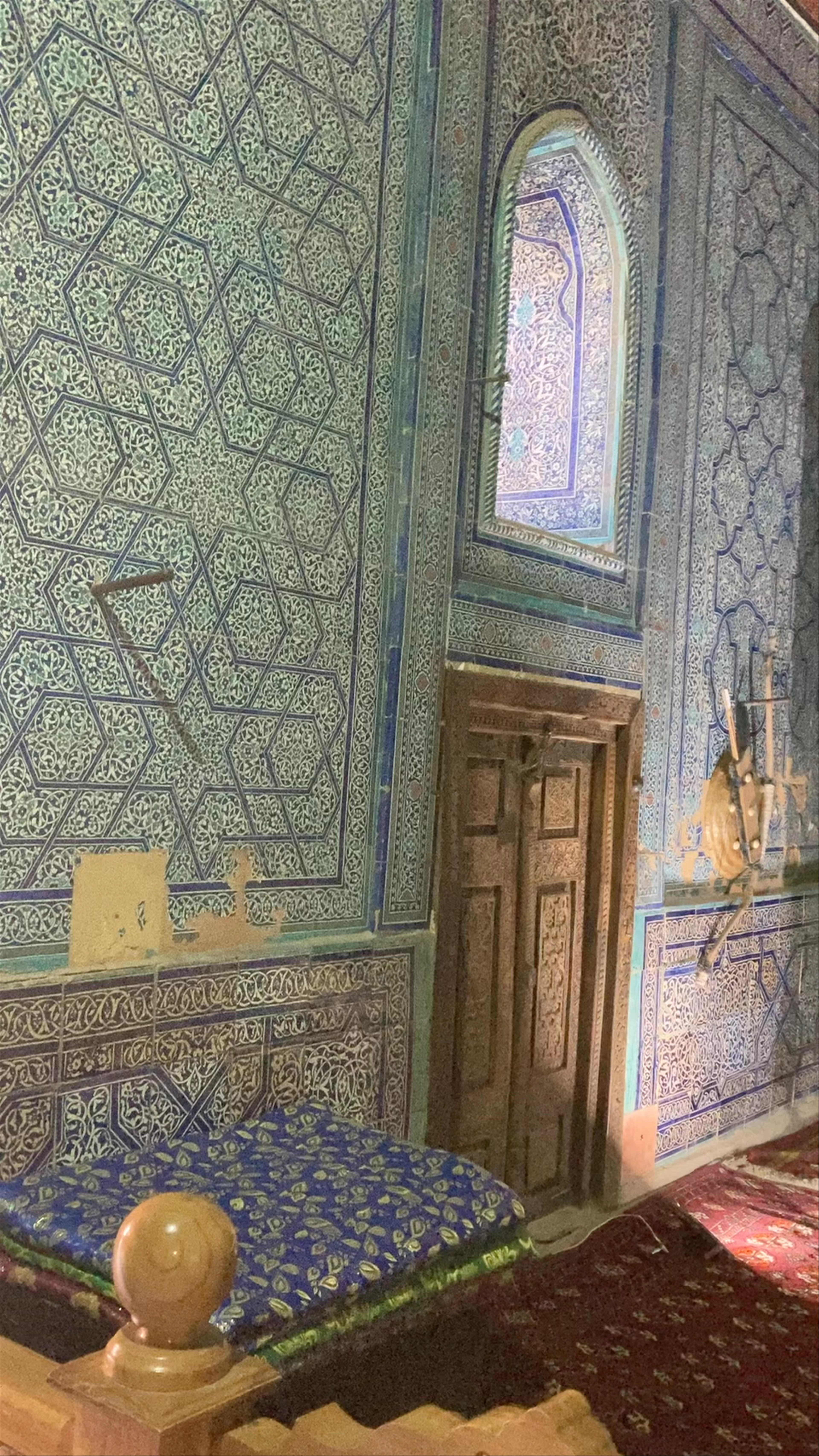 Toshhovli Palace
