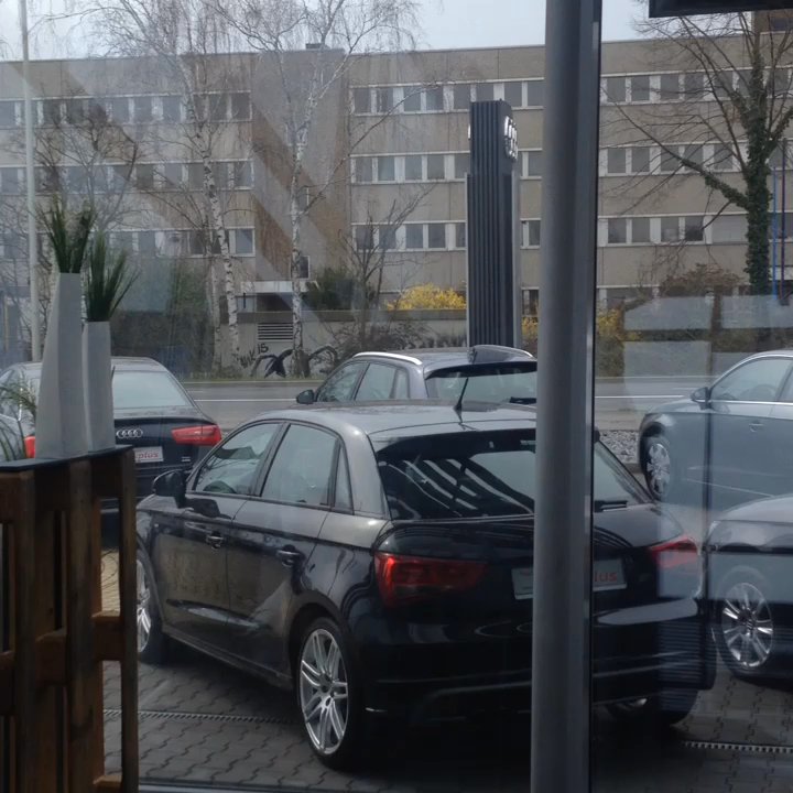 Autohaus Schnitzler - Der Ausstellungsraum im Audi Hangar in Hilden - Auto Repair Near Me - Hilden, NW