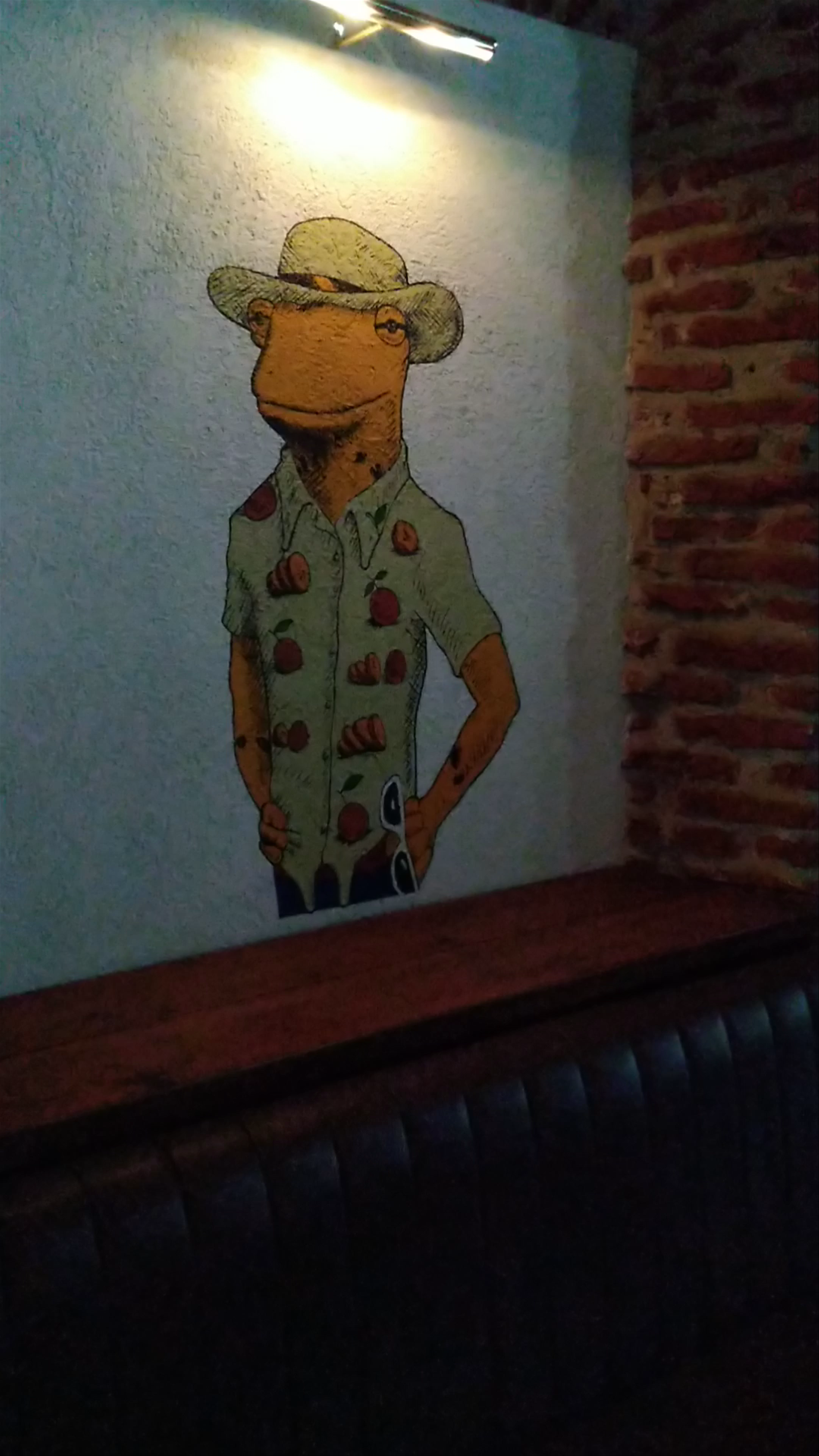 La Rana Dorada Casco