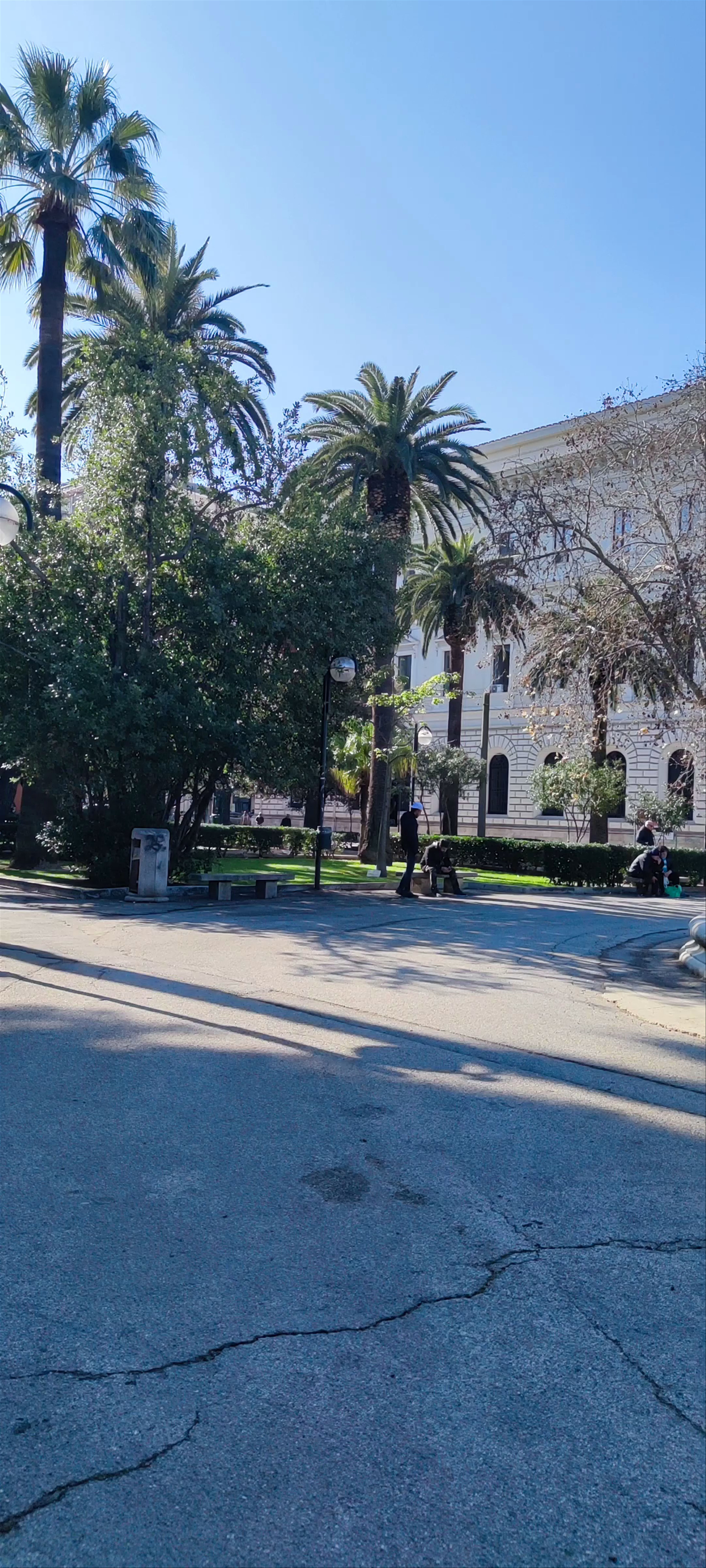 Giardini di Piazza Umberto I: Serene Urban Oasis in Bari
