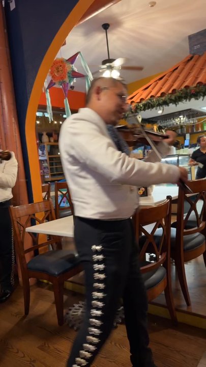 Los Portales - Mexican Near Me - Norwalk, Connecticut