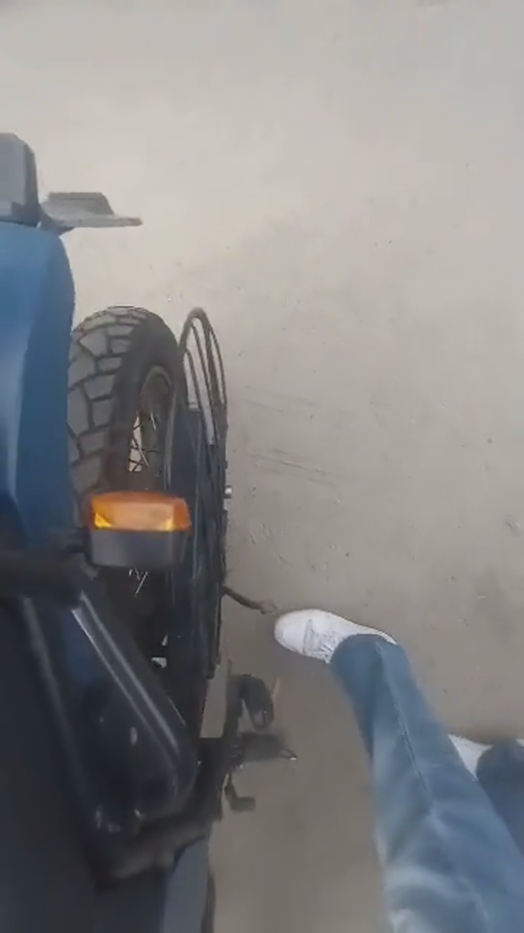 Walk-around video thumbnail