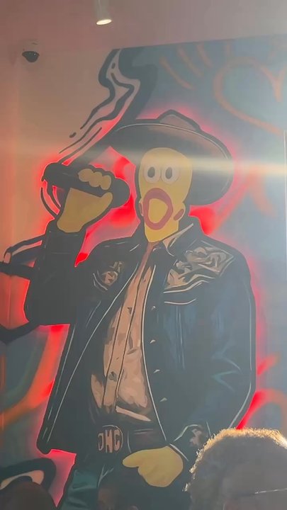 Dave's Hot Chicken - Chicken Shop Near Me - Bakersfield, California