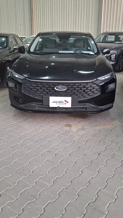 Ford Taurus امبيانتي 2024