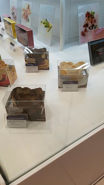 ROYCE Chocolate - Melt-in-your goodness. Do yourself a favor, try some samples,  your tummy will thank you.  And then you'll be hooked! - Chocolatiers & Shops Near Me - Arcadia, California