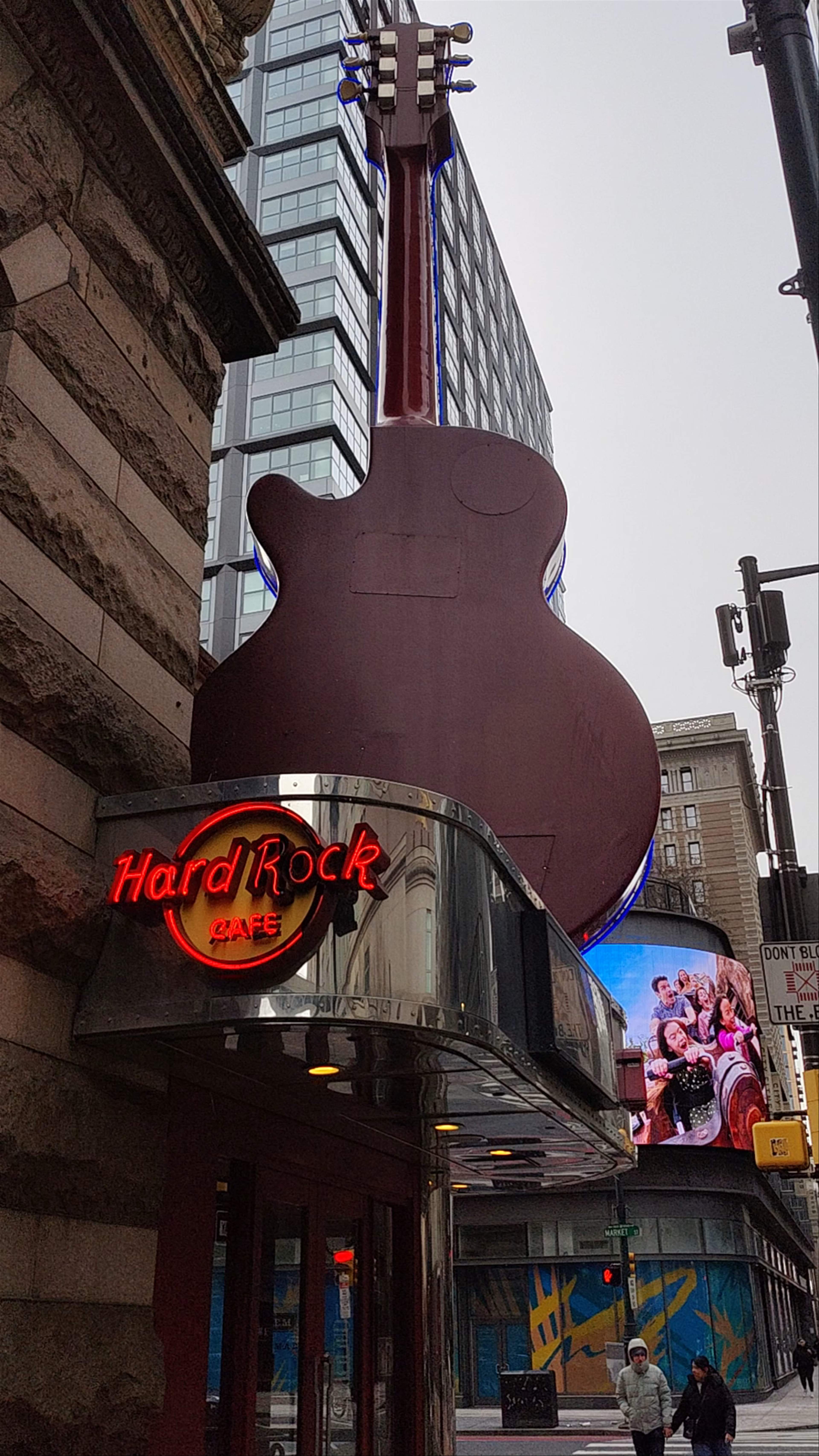 Hard Rock Cafe Philadelphia: Iconic Music Vibes in the Heart of the City