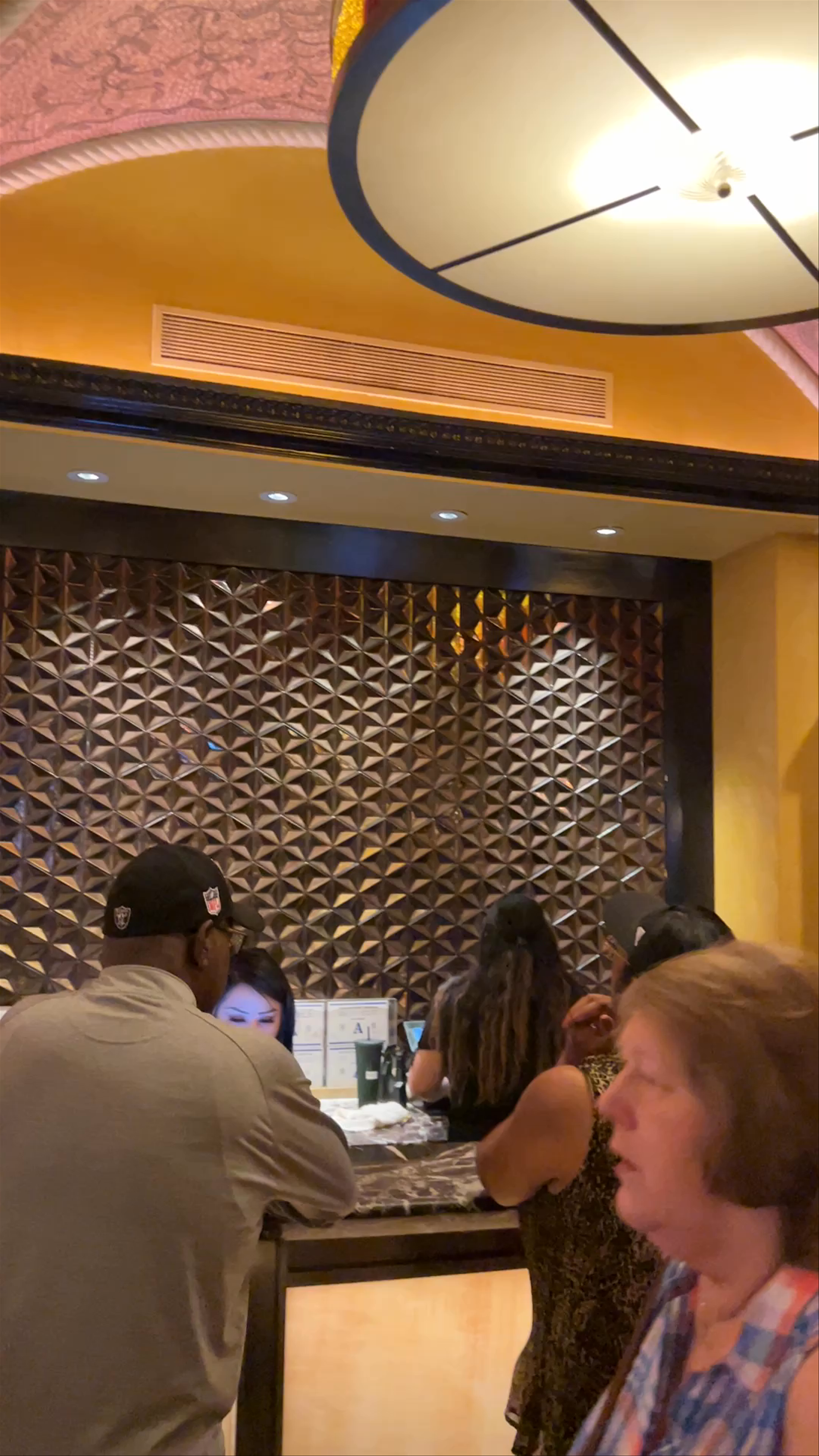 Grand Lux Cafe