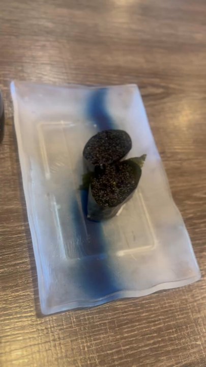Kiraku - Chefs special caviar roll - Sushi Bars Near Me - Gardena, California