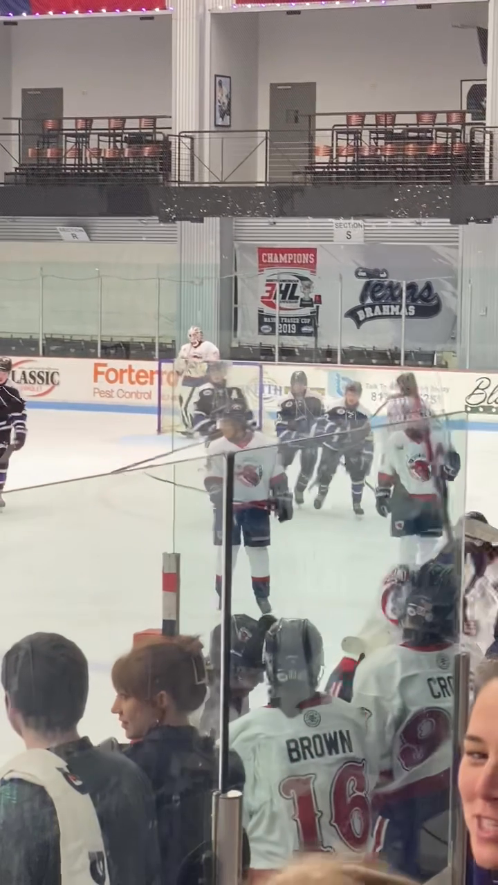 Elias Schutt's Wrap-Around Magic: 2-Point Night Highlights