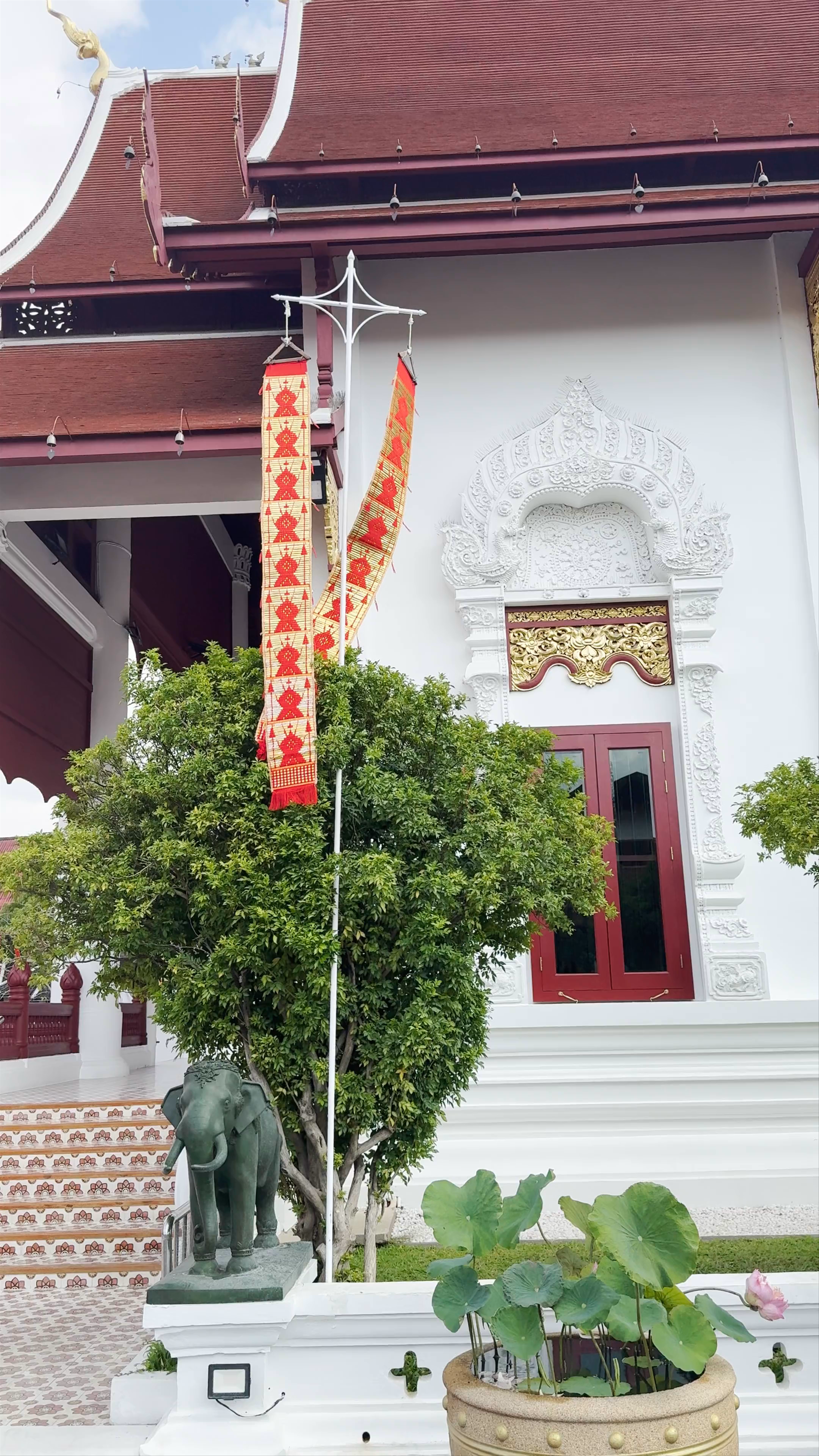 Exploring Wat Chedi Luang: Spiritual Majesty in Chiang Mai