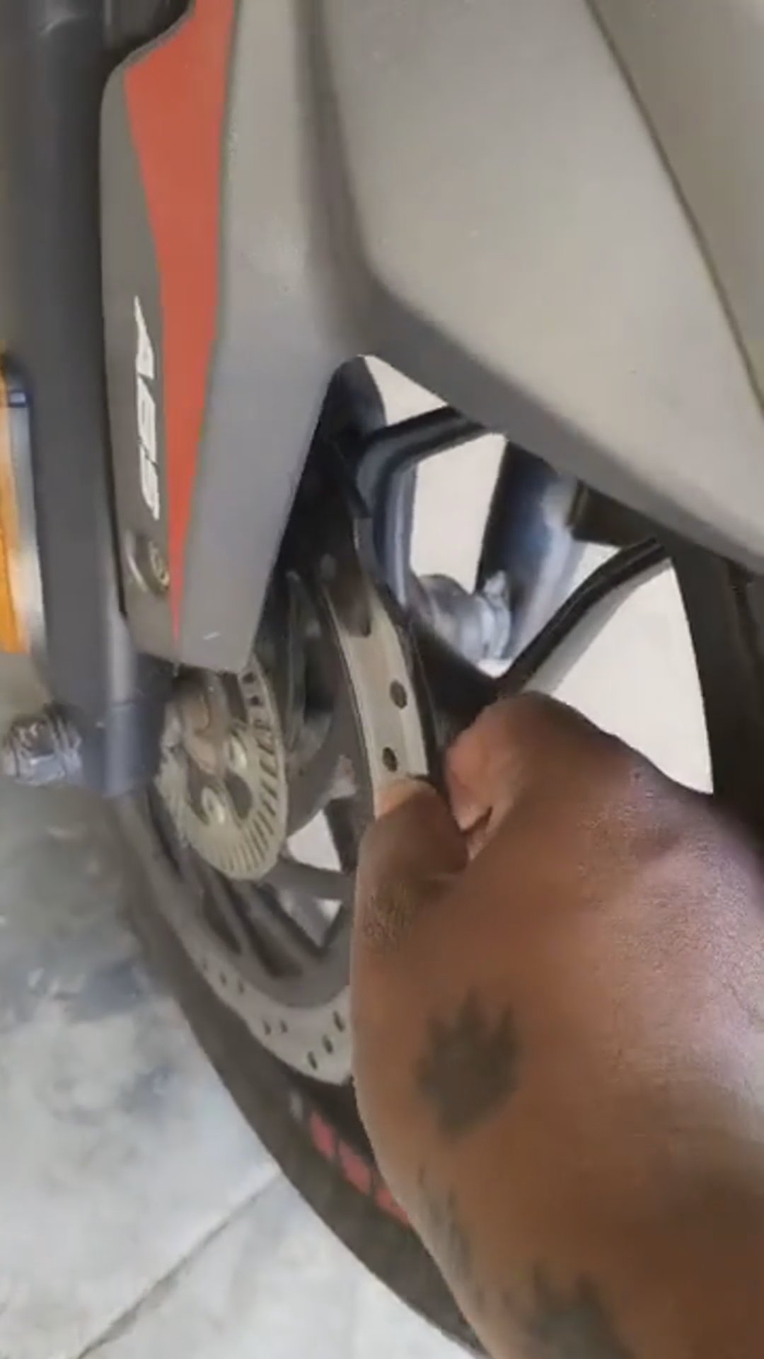 Walk-around video thumbnail