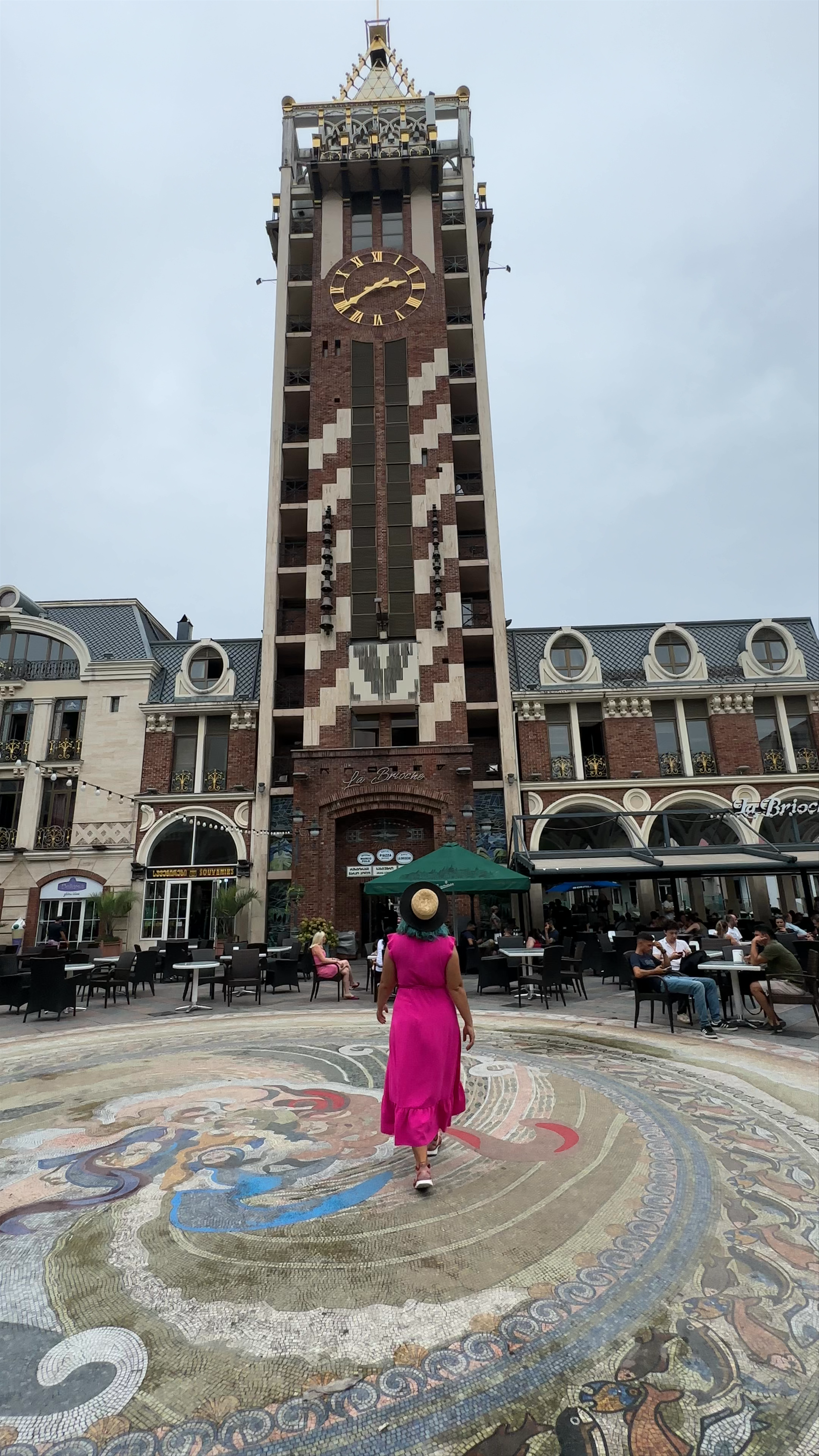 Exploring Batumi Piazza: A Vibrant Georgian Landmark