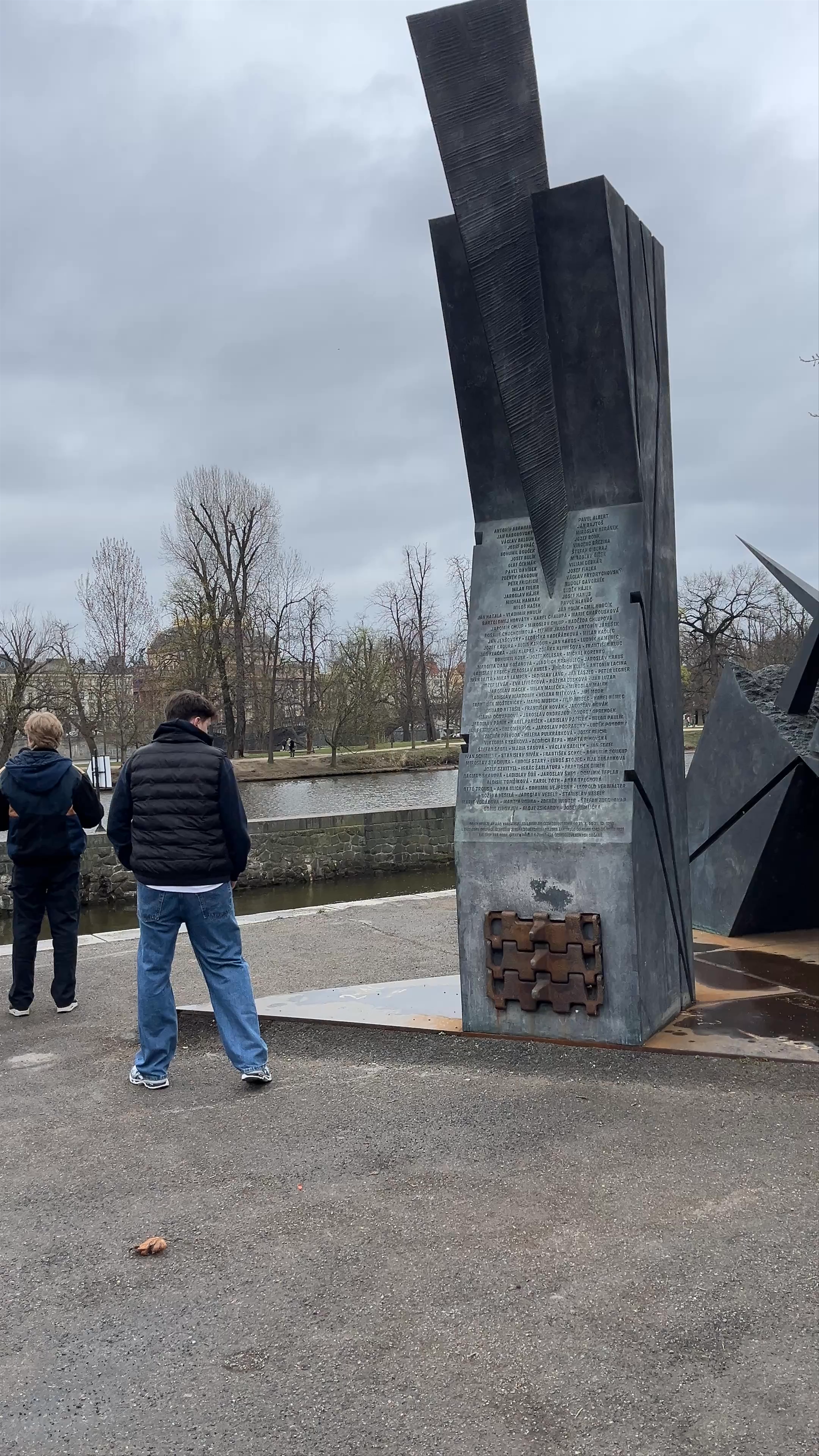 SOUSOŠÍ PŘIPOMÍNÁ OBĚTI OKUPACE I NORMALIZACE