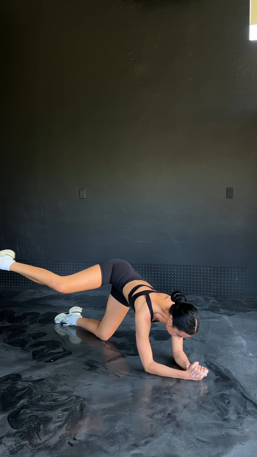 W1/D6: FULL BODY STRENGTH GYM