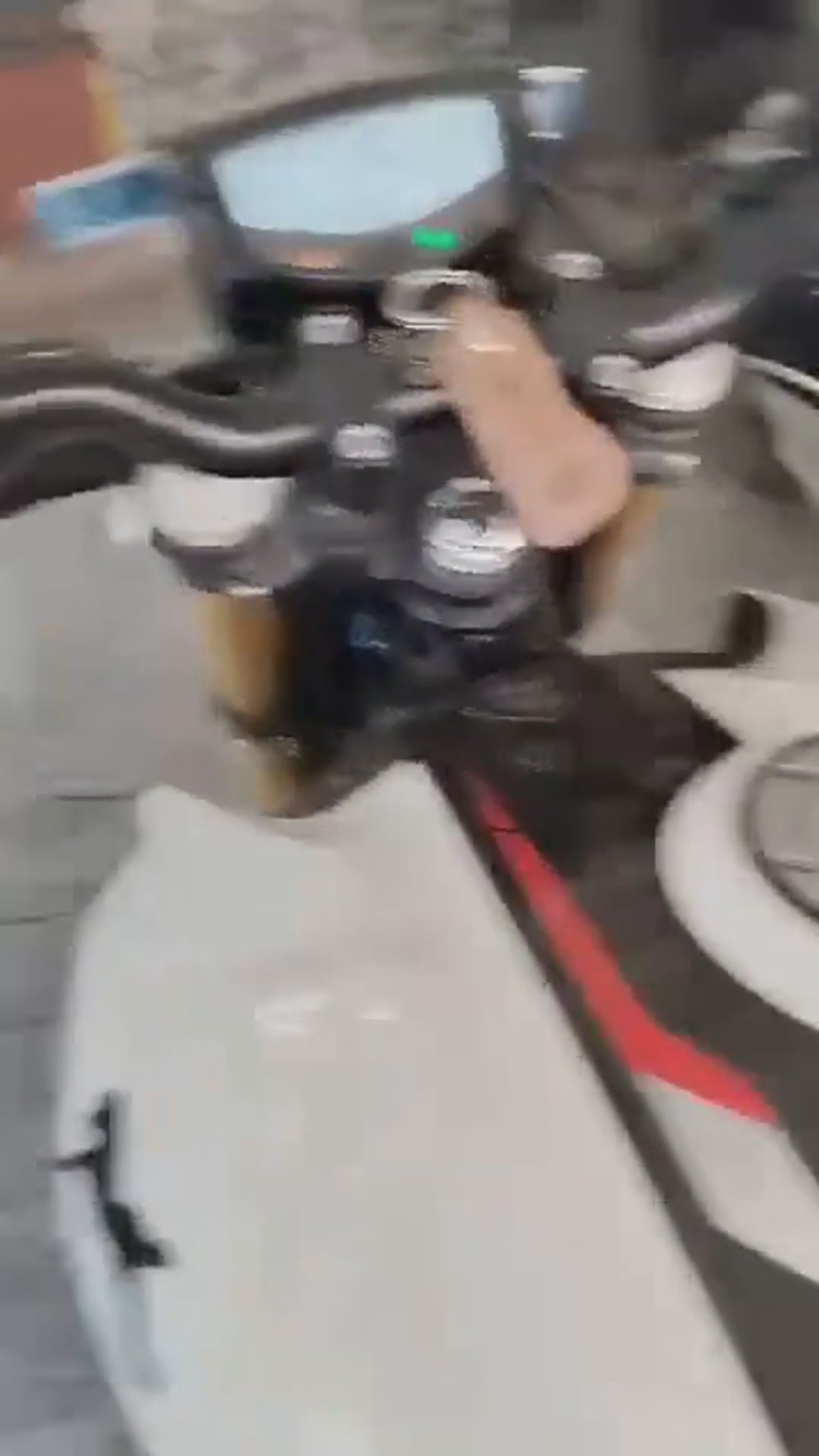 Walk-around video thumbnail