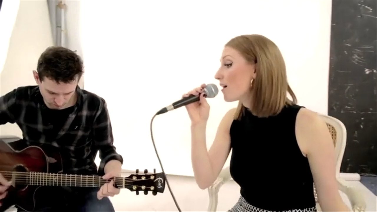Sunbirds Duo - Castle On The Hill - video