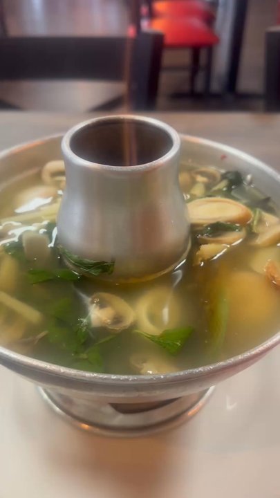 Lur Ros Thai Kitchen - The best soup ever I love this place super super delicious 100% recommended - Thai Near Me - Vista, California