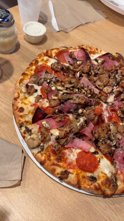 Barro's Pizza - Pizza Near Me - Walnut, California