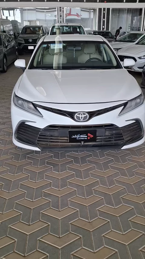 Toyota Camry le 2022