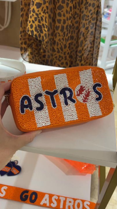 Painted Tree Boutiques - Accessories Near Me - Houston, Texas