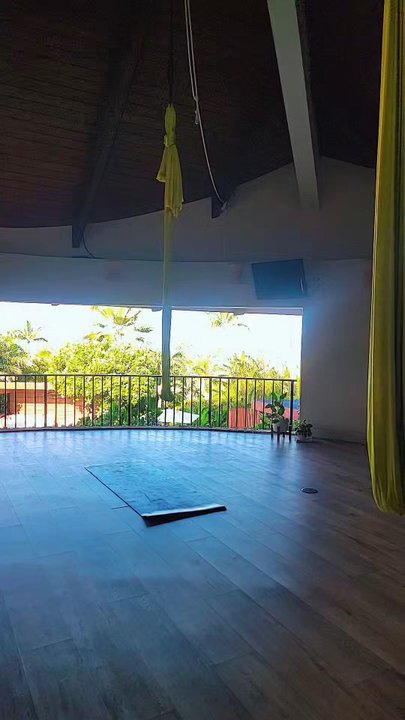 Uplift Maui - Aerial Fitness Near Me - Kihei, Hawaii