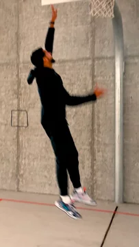  Left-hand Layup 