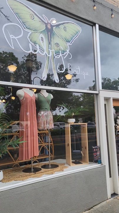 Ruby's Boutique - Parking across the street - Women's Clothing Near Me - Oroville, California