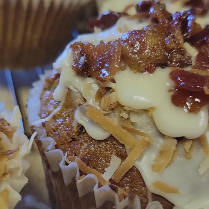 Billie Ann's Diner - maple Brown Sugar oatmeal muffins with candied bacon - Diners Near Me - Cecil, Pennsylvania