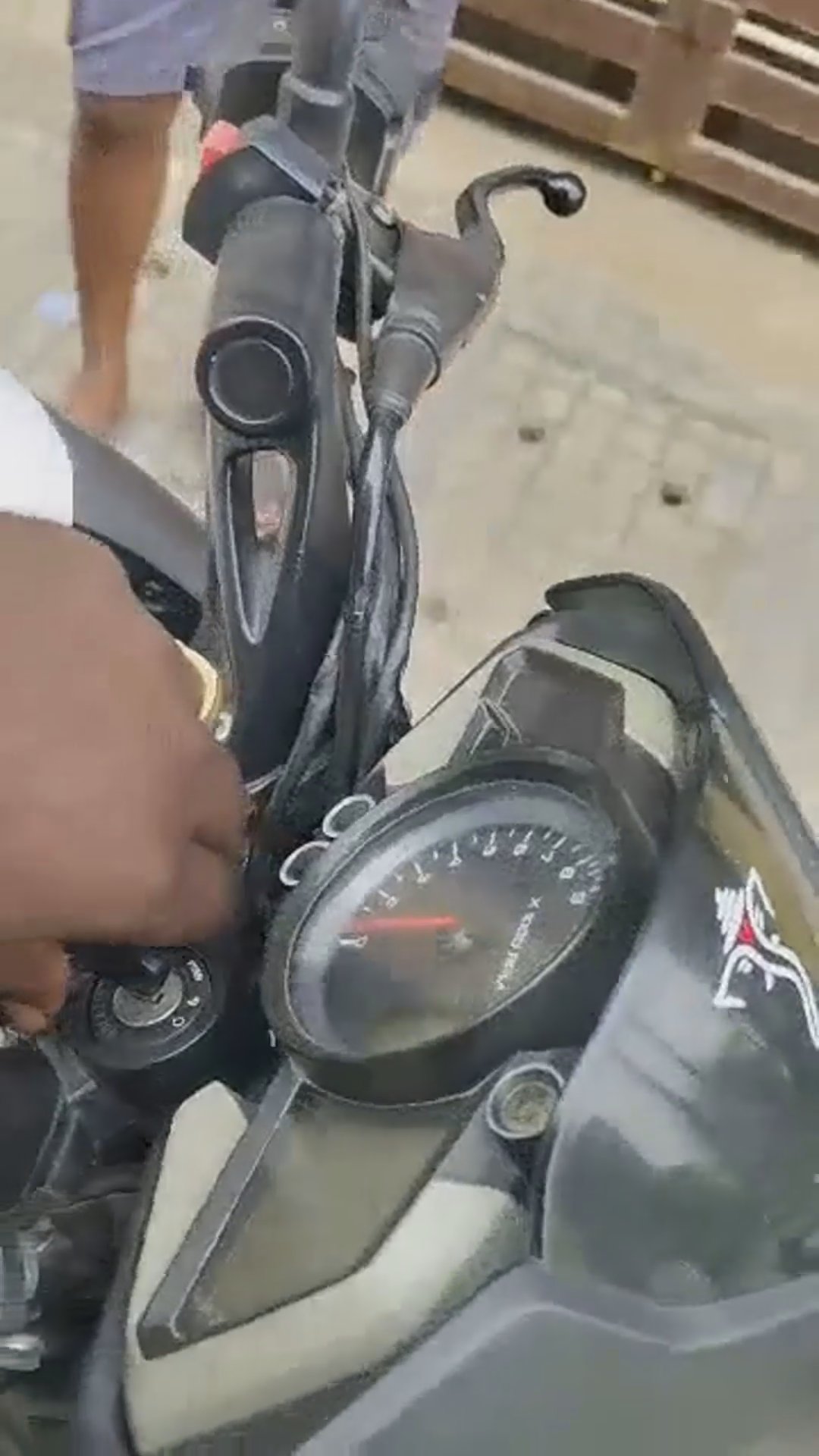 Walk-around video thumbnail