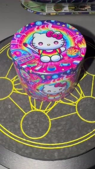 Preview pic of Hello Kitty Grinder