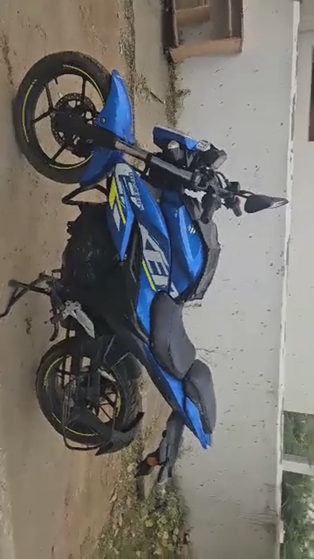 Walk-around video thumbnail