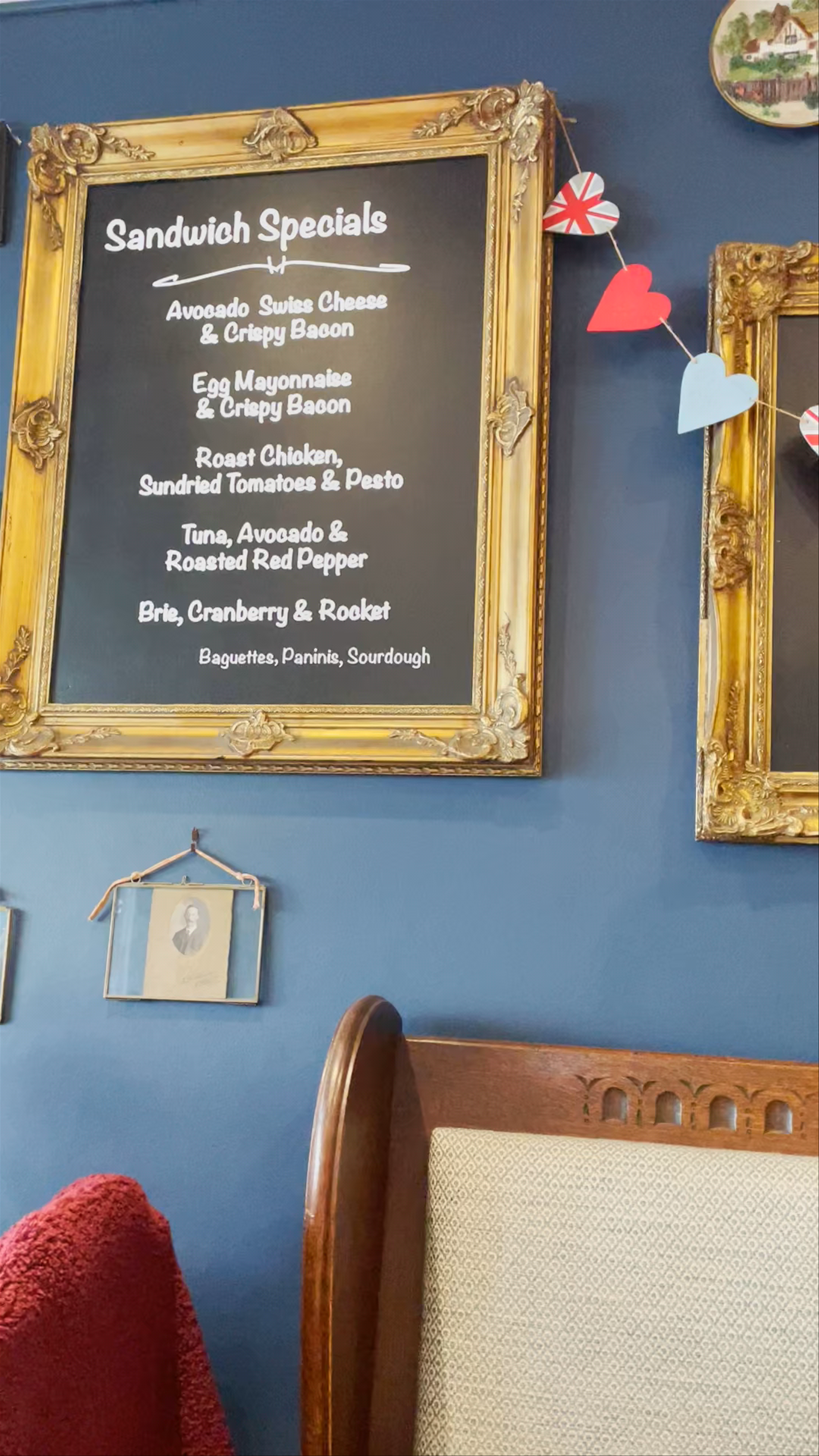 The Drawing Room of Locksbottom