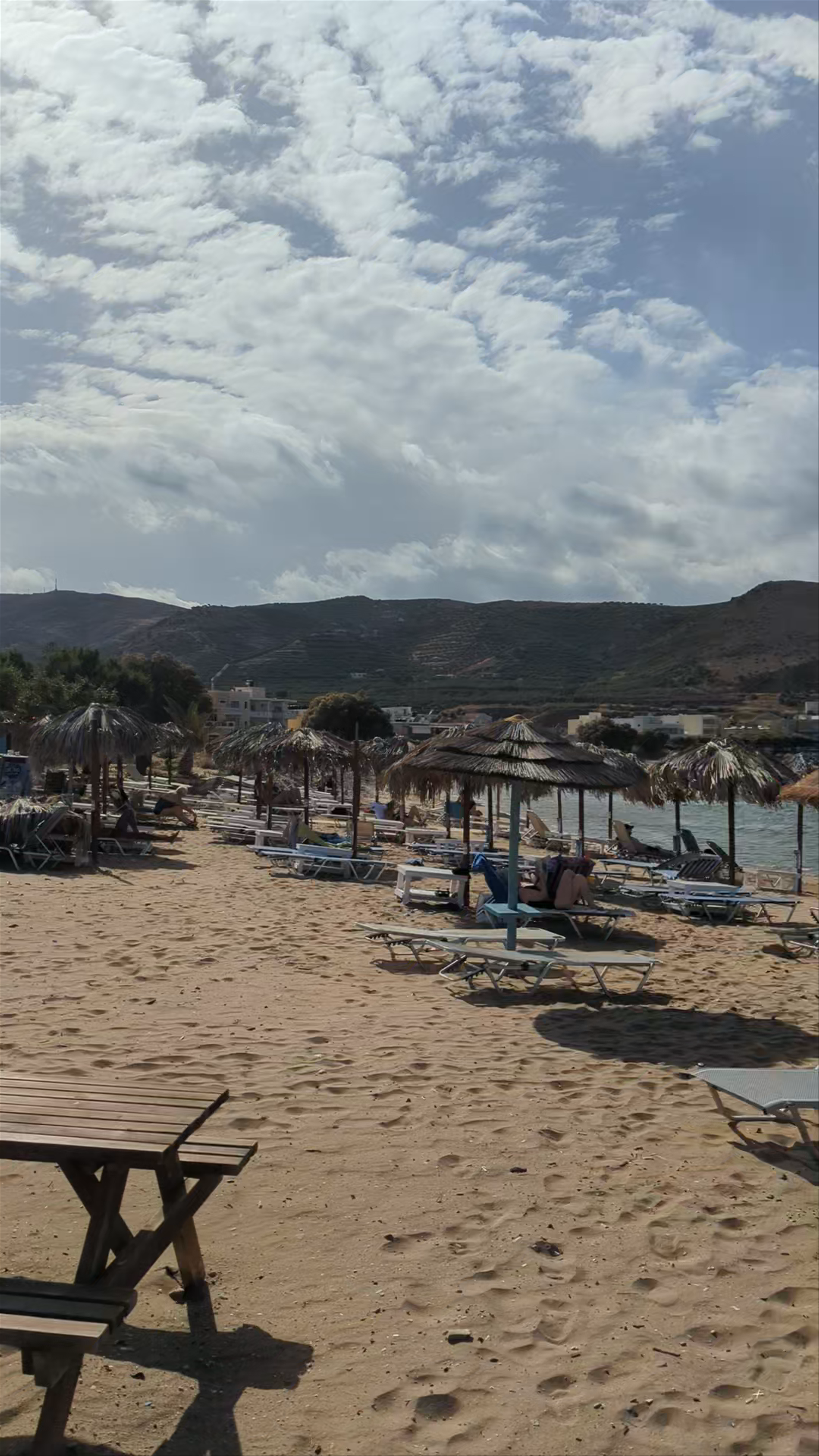 Paralia Mavros Μolos