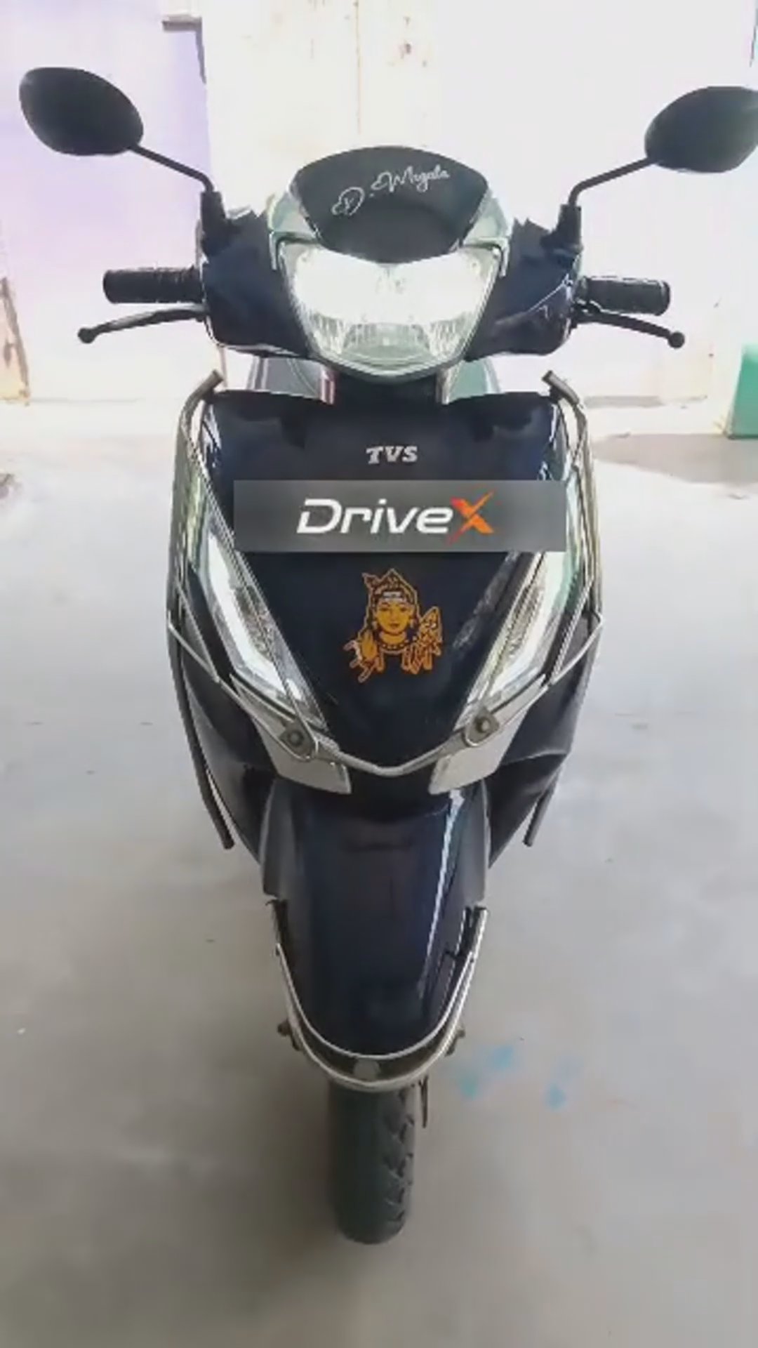 Walk-around video thumbnail