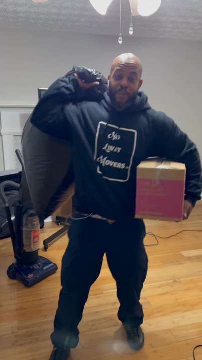 No Limit Movers - Owner at your service... he works too! - Movers Near Me