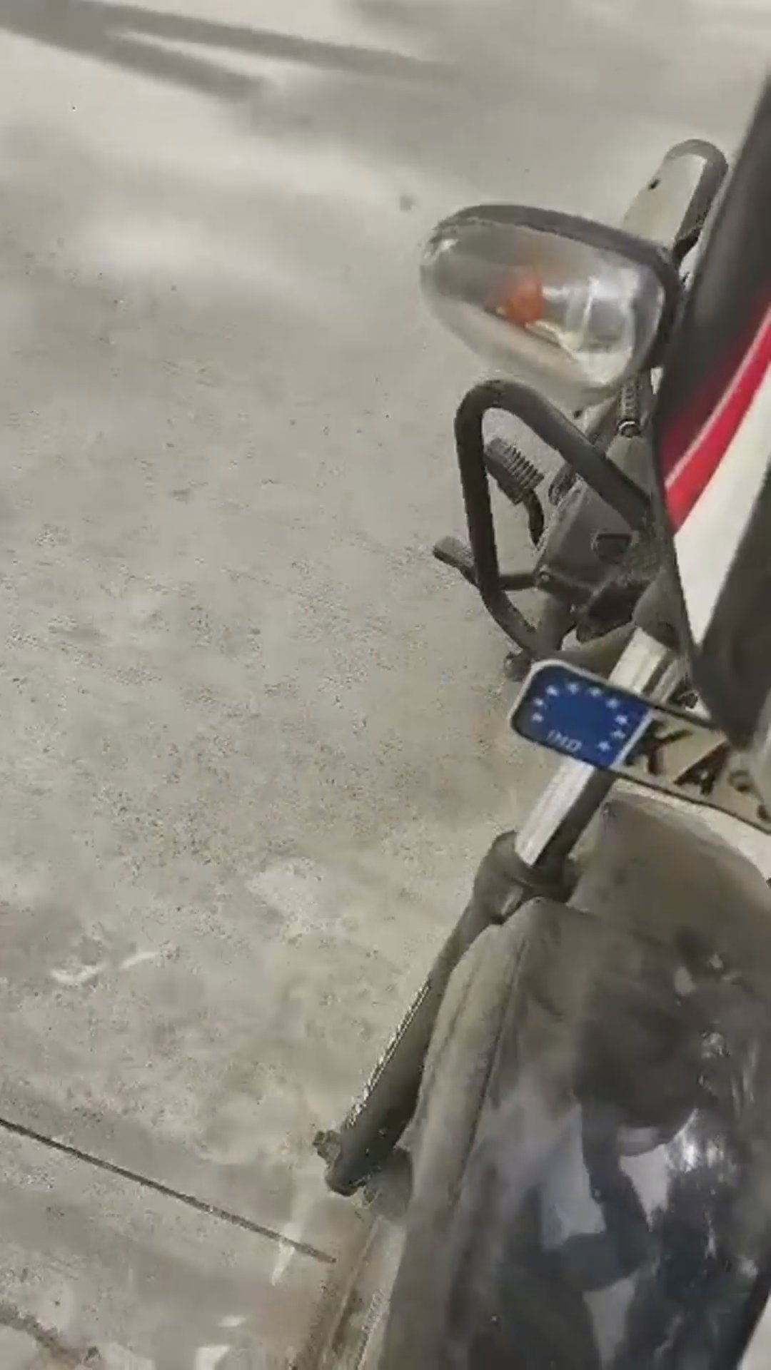 Walk-around video thumbnail