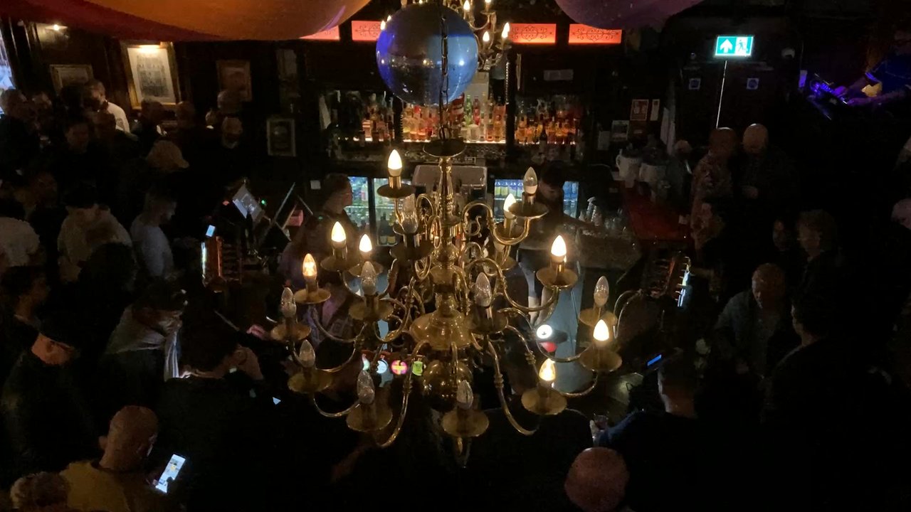Comptons - Gay Bars Near Me - London, XGL