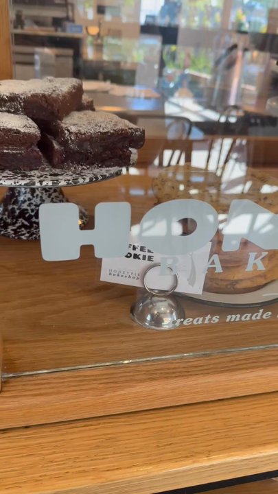 SmallPie - Inside the cafe - Cafes Near Me - Milwaukee, Wisconsin