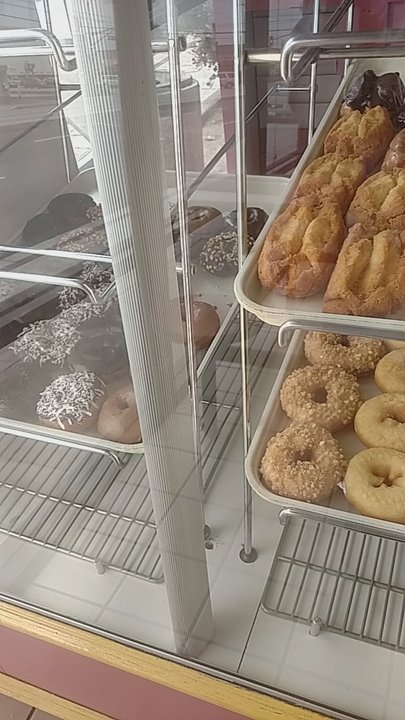 Mom's Donuts - Yummy donuts - Donuts Near Me - Hawthorne, California
