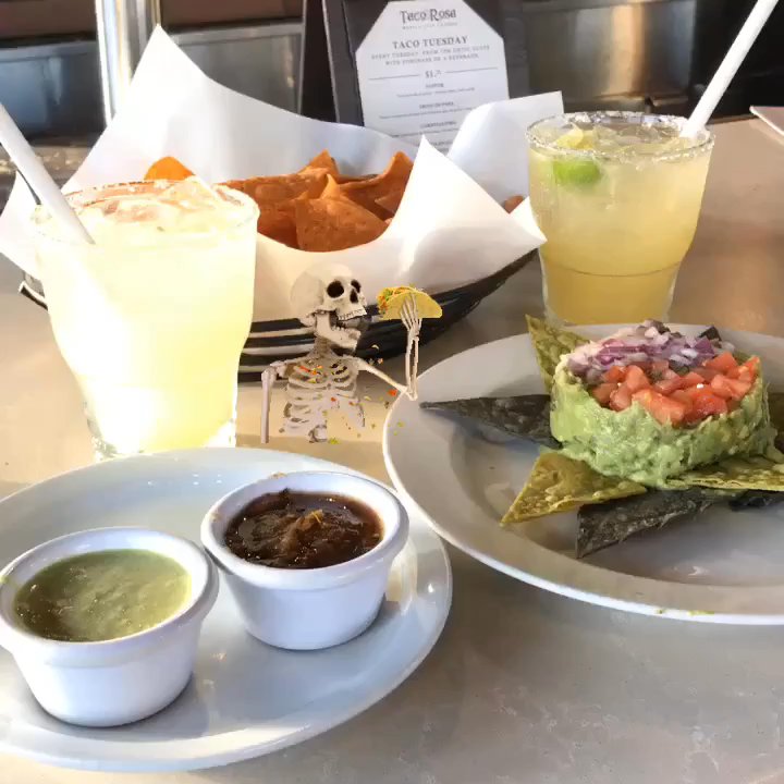 Taco Rosa - Mmm guacamole and chips - Mexican Near Me - Irvine, California