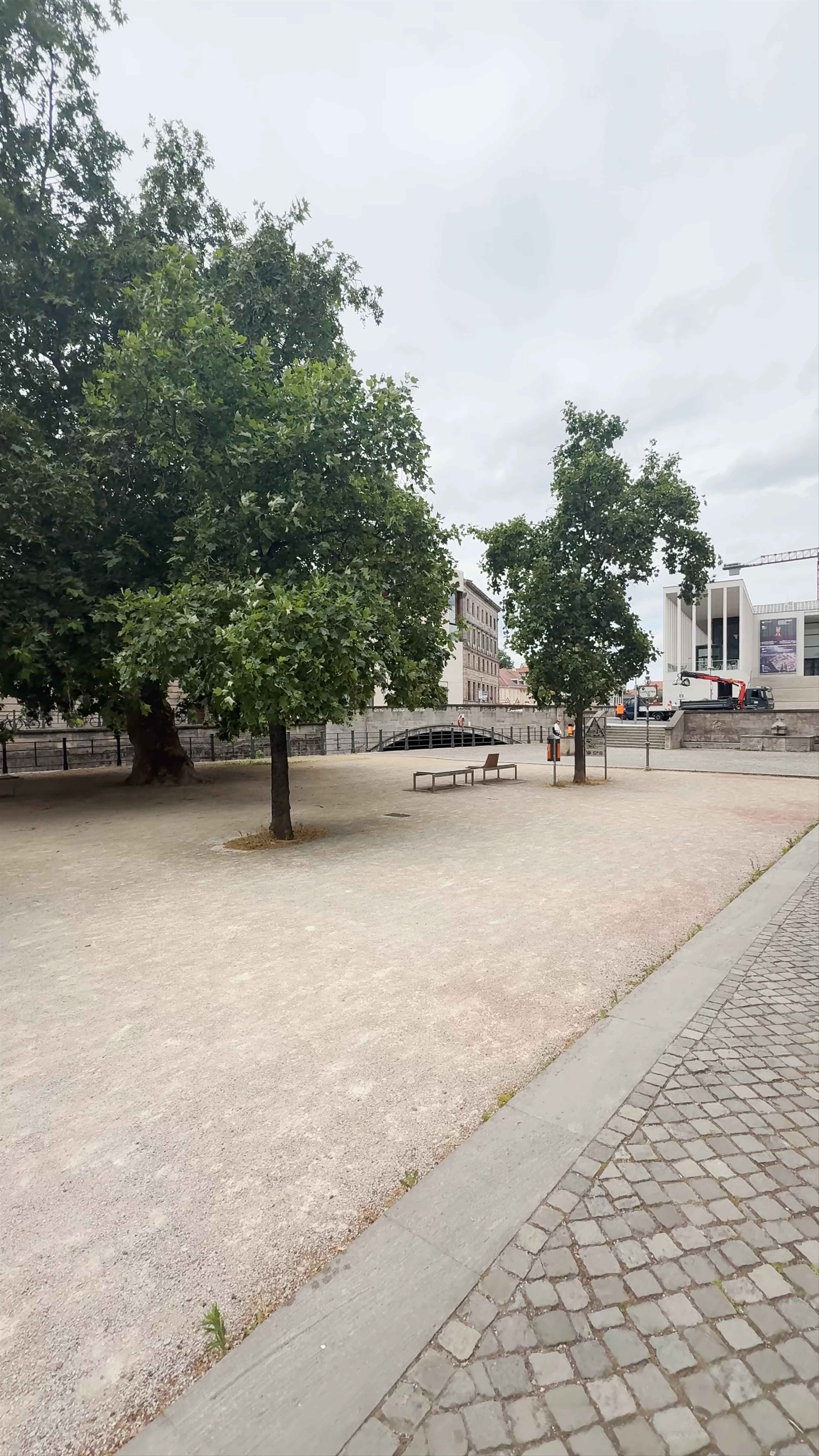 Lustgarten, Unter den Linden