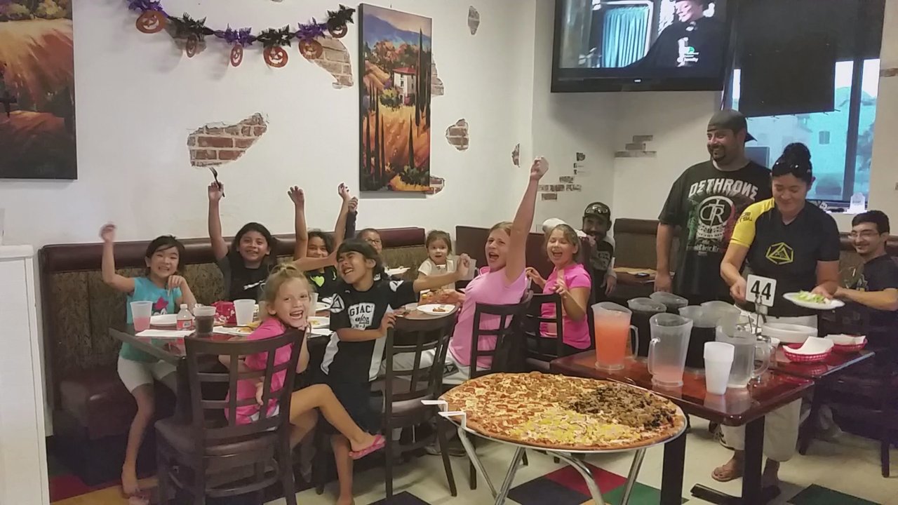 Brickhouse Pizza - Gracie jiu-jitsu Whittier kids class - Pizza Near Me - Whittier, California