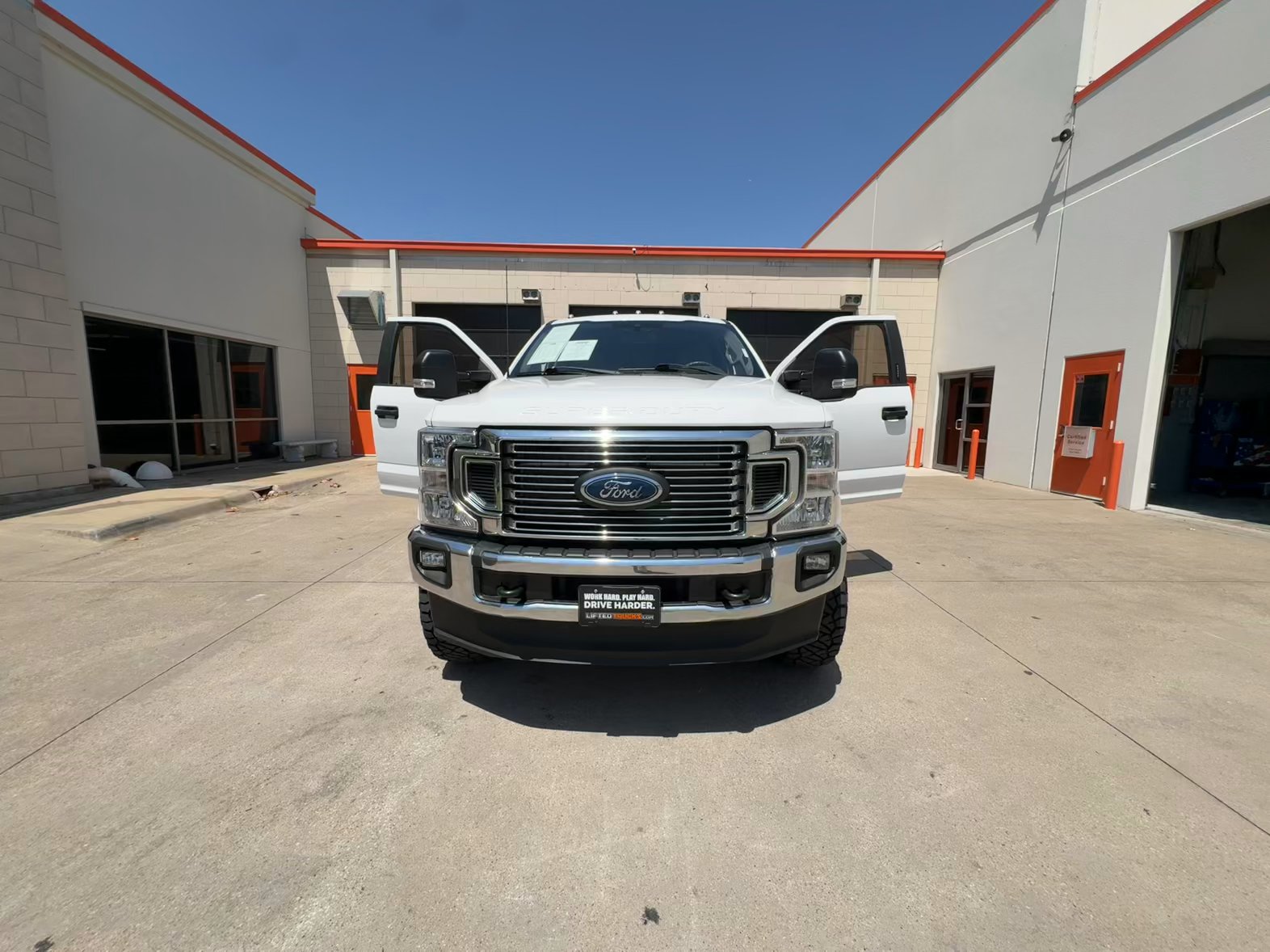 Lifted Trucks - #TX11149 - 2022 Ford F-350 Super Duty XLT Regular Cab
