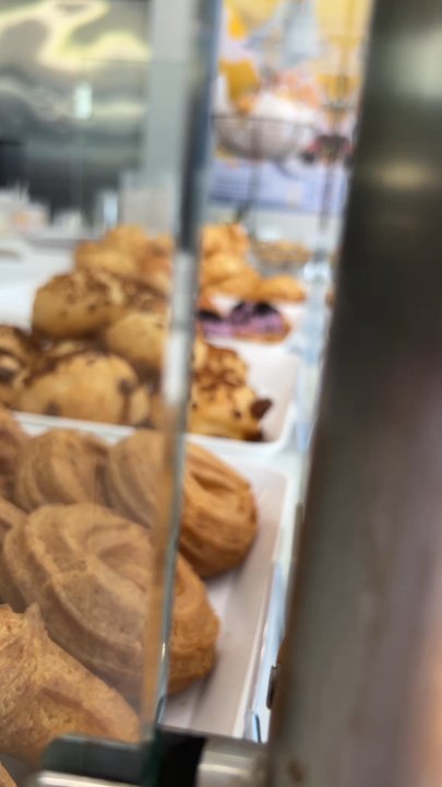 Beard Papa's - Desserts Near Me - San Mateo, California