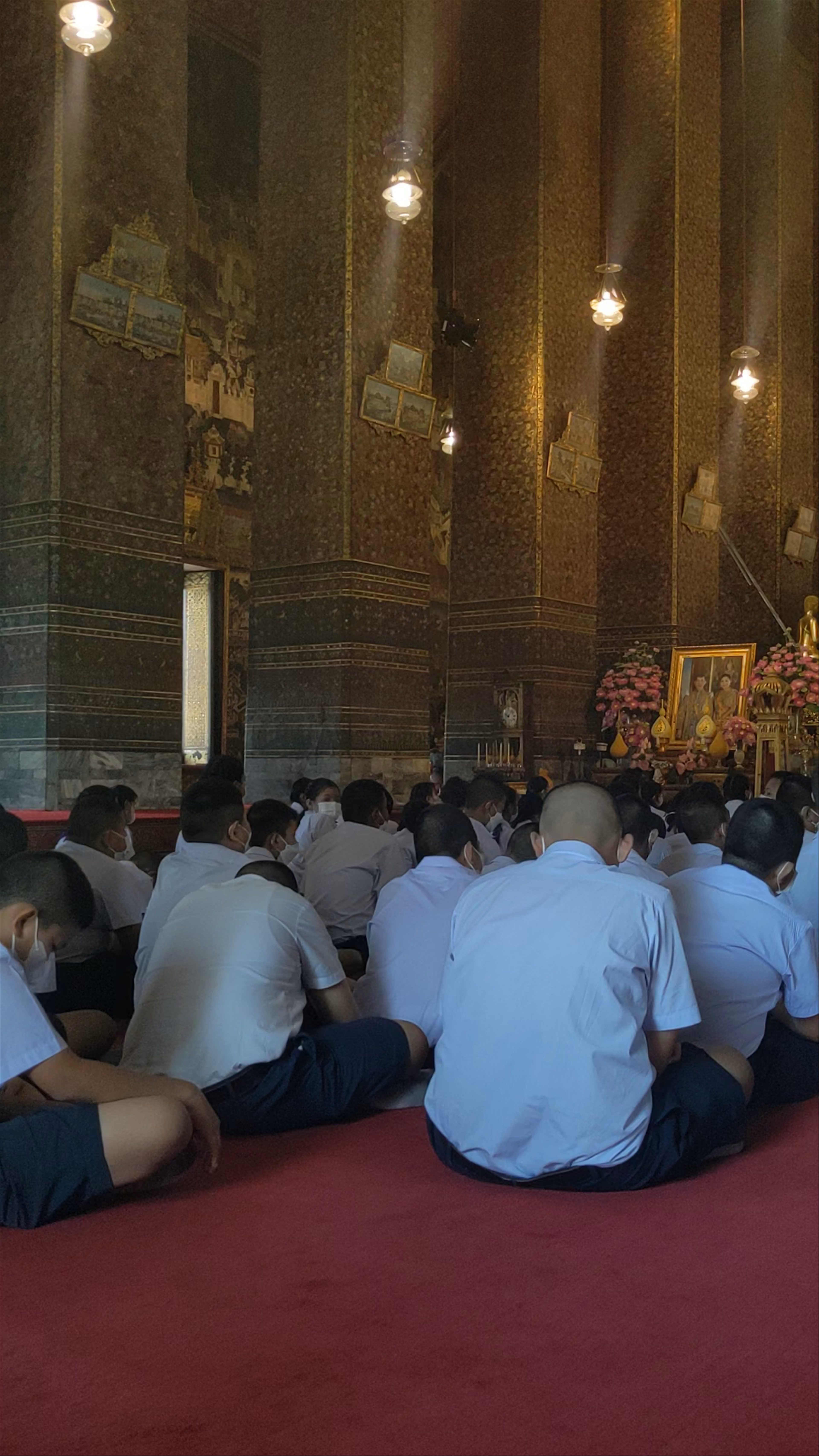 Wat Pho: Spiritual Gathering Inside Bangkok’s Historic Temple