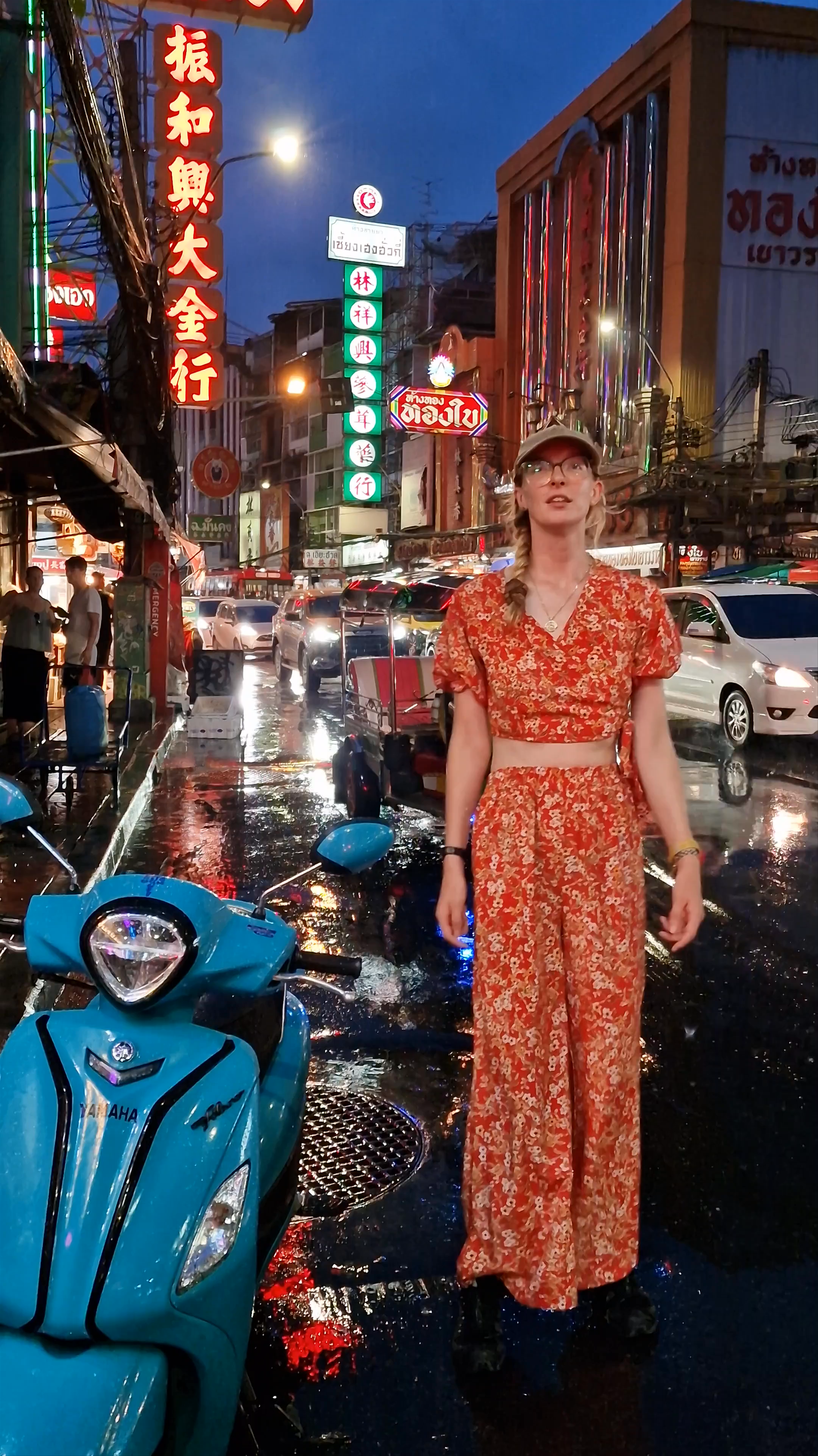 Night Vibes at Bangkok’s Chinatown (Yaowarat Road)