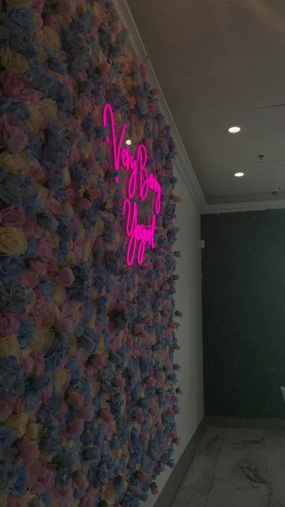 Very Berry Yogurt - Very Berry yogurt - Ice Cream & Frozen Yogurt Near Me - Wildomar, California