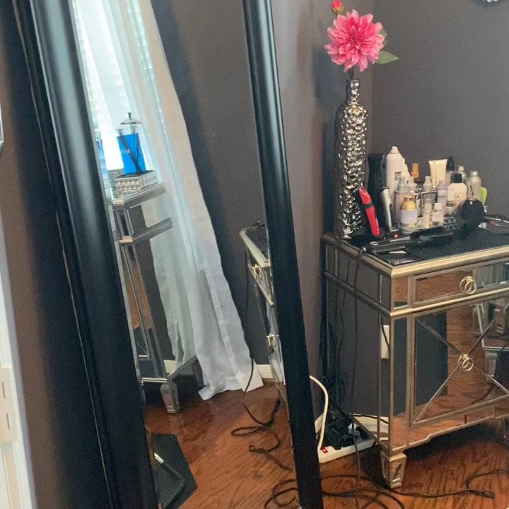 Sola Salon Studios - Hair Stylists Near Me - Katy, Texas