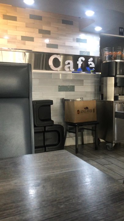 Mimi's Star Café - Dining Room - Breakfast & Brunch Near Me - Dallas, Texas