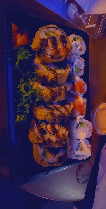 Pub le Sainte-Élisabeth - Sushis de s.o qun - Pubs Near Me - Montreal, Quebec